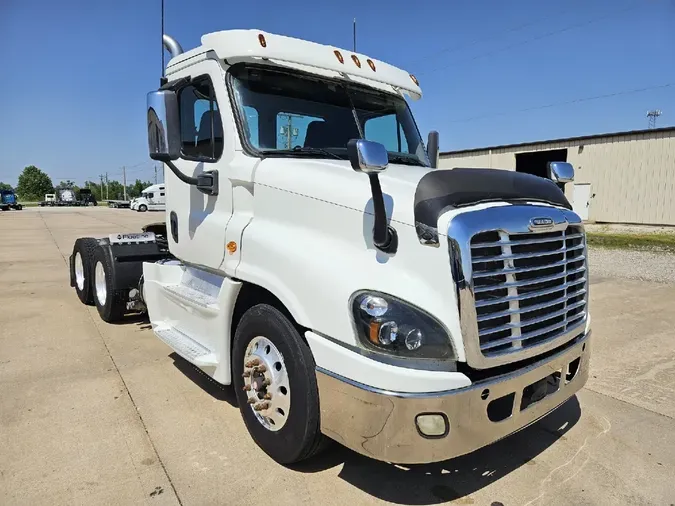 2016 FREIGHTLINER CASCADIA