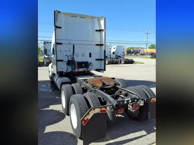 2019 NAVISTAR INTERNATIONAL LT625 SLPR CAB
