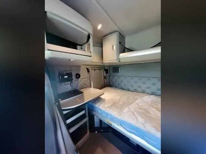 2020 Kenworth T680
