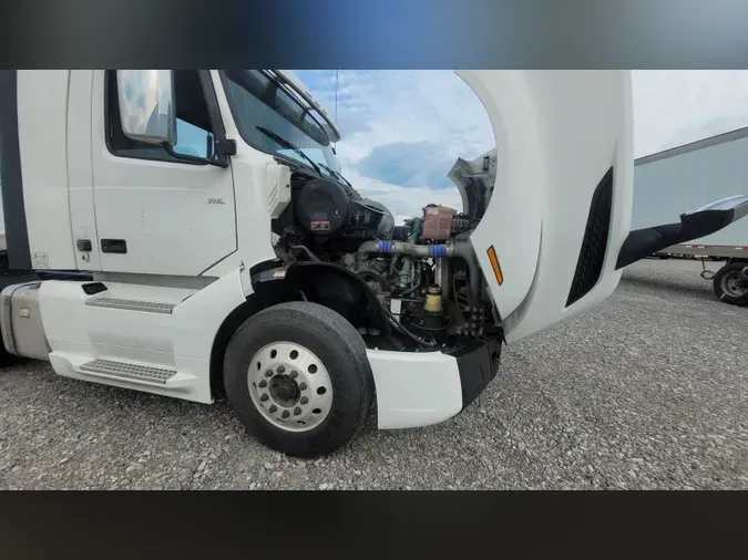 2019 Volvo VNL300