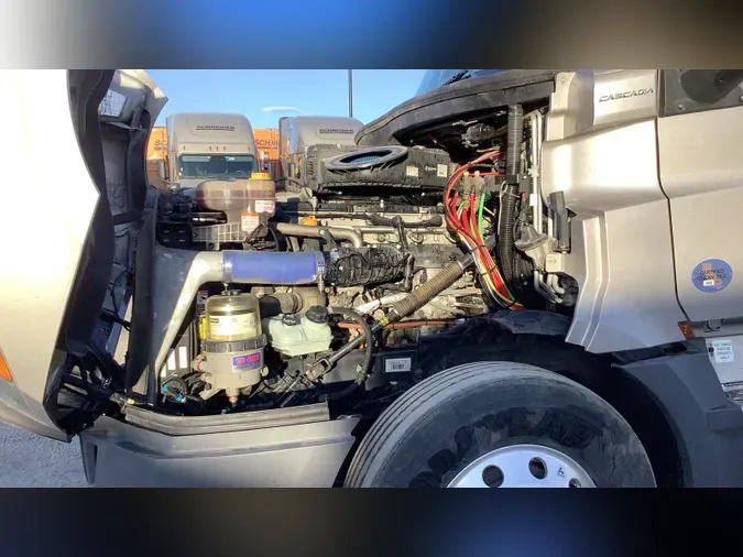 2024 Freightliner Cascadia 1264400fe9789efbff0a7dd8e0dd413538c