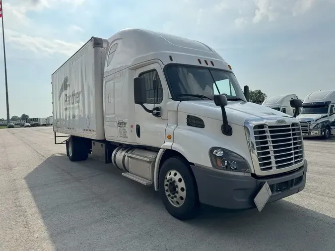 2015 Freightliner CASCADIA 113