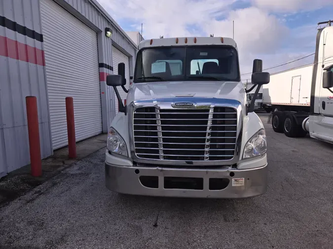 2016 FREIGHTLINER/MERCEDES CASCADIA 125