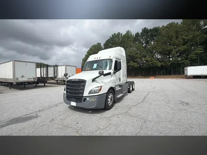 2021 Freightliner Cascadia 126