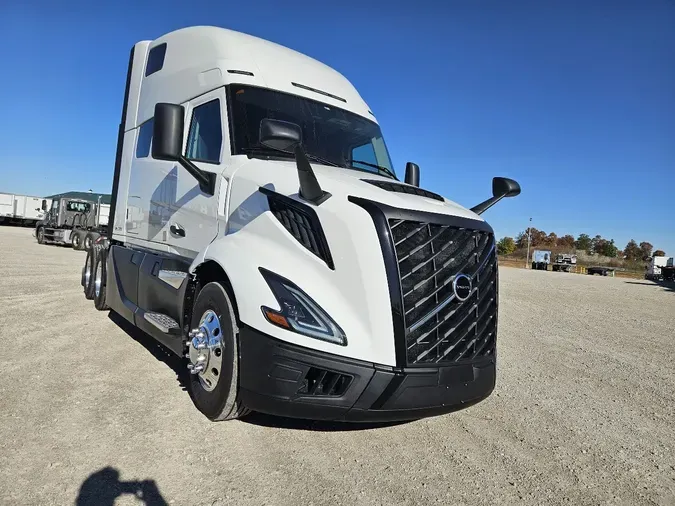 2026 VOLVO VNL64T860