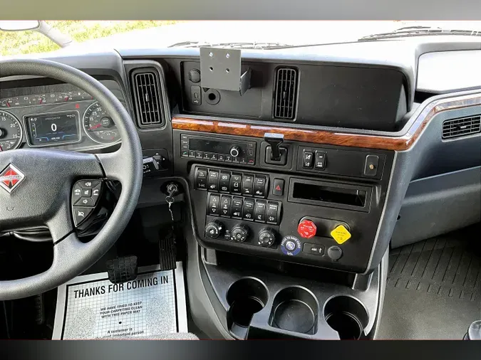 2021 INT LT625 6x4
