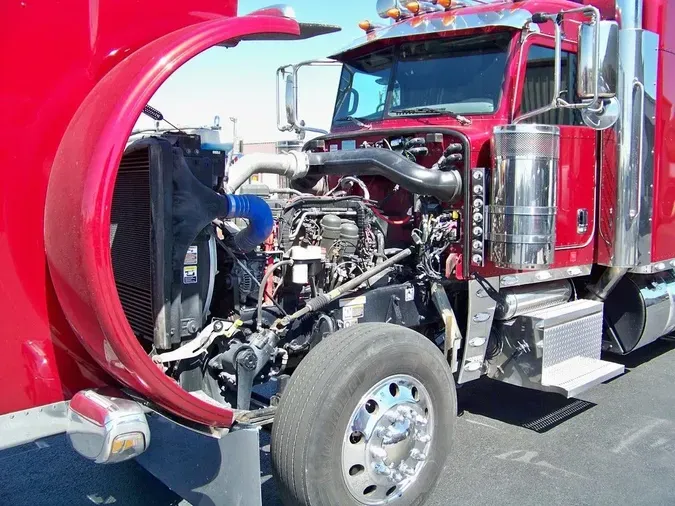 2022 Peterbilt 389