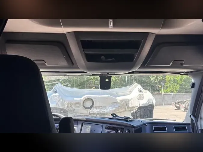 2020 FREIGHTLINER CA126
