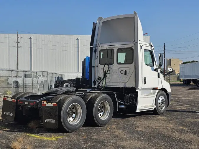 2025 Freightliner PE116