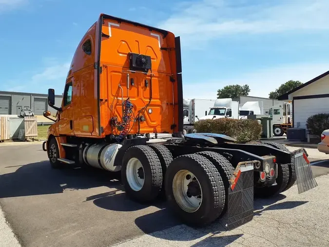 2019 FREIGHTLINER NEW CASCADIA PX12664