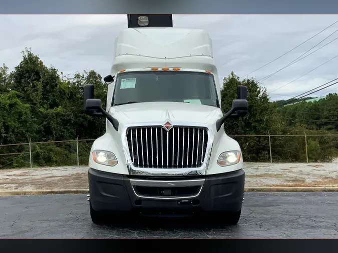 2022 INT LT625 6x4