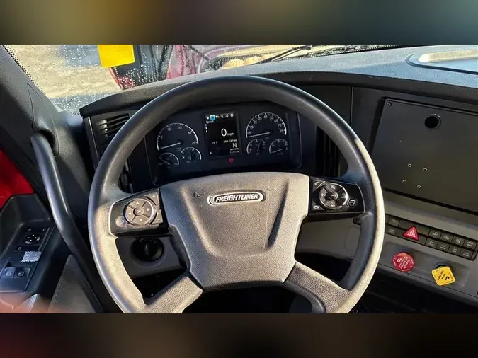 2022 FREIGHTLINER CA126