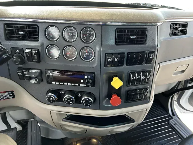 2022 Peterbilt 567