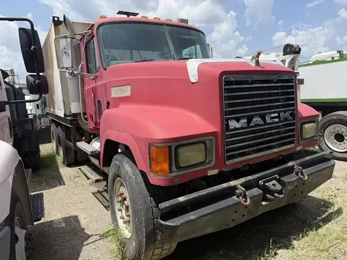 1998 MACK CH613