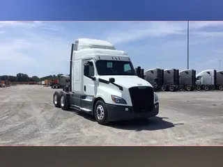 2020 Freightliner Cascadia 126