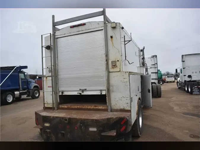 2013 FREIGHTLINER BUSINESS CLASS M2 106