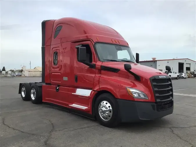 2022 FREIGHTLINER CA126