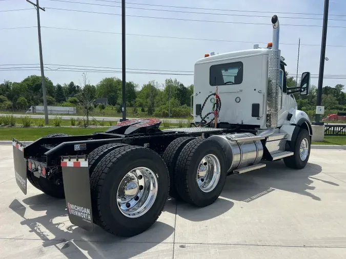 2026 Kenworth T8804425055b69baaf2548523a737b22d225