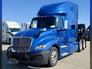 2022 INTERNATIONAL LT