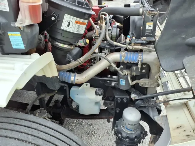 2017 FREIGHTLINER M2 106