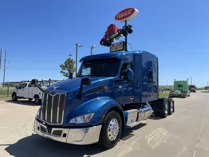 2023 Peterbilt 579