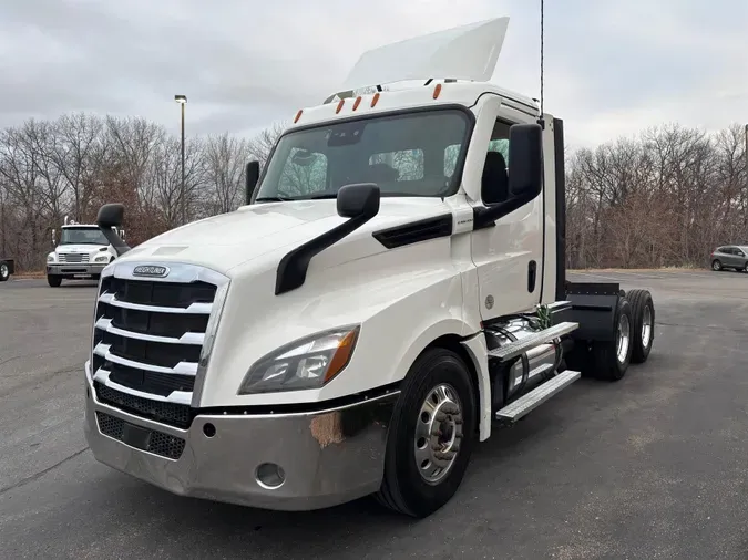 2021 Freightliner New Cascadia