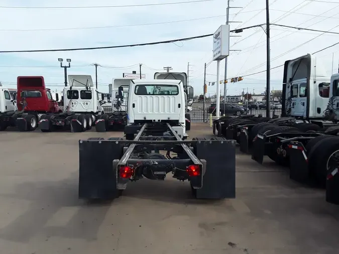 2018 FREIGHTLINER/MERCEDES M2 106