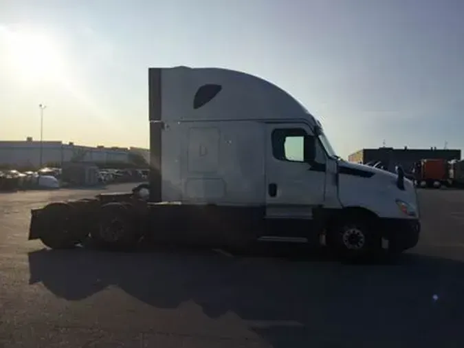 2020 Freightliner Cascadia