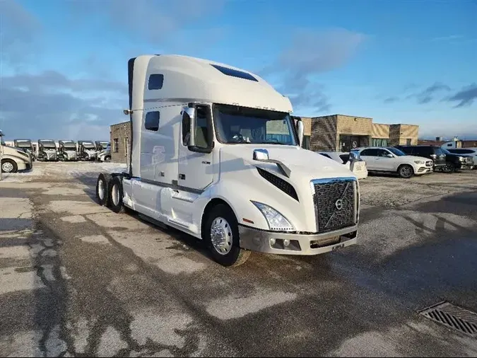 2019 VOLVO VNL760