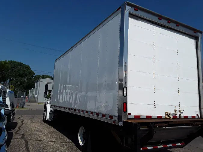 2016 FREIGHTLINER/MERCEDES M2 106