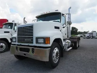 2015 MACK PINNACLE CHU613