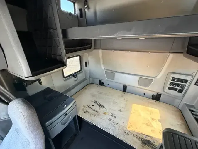 2019 INTERNATIONAL LT443310042825c00e0edd0ff080955607