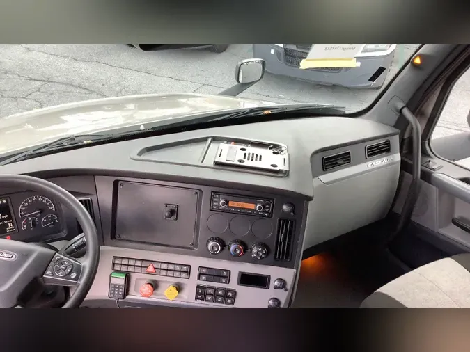 2022 Freightliner Cascadia 126