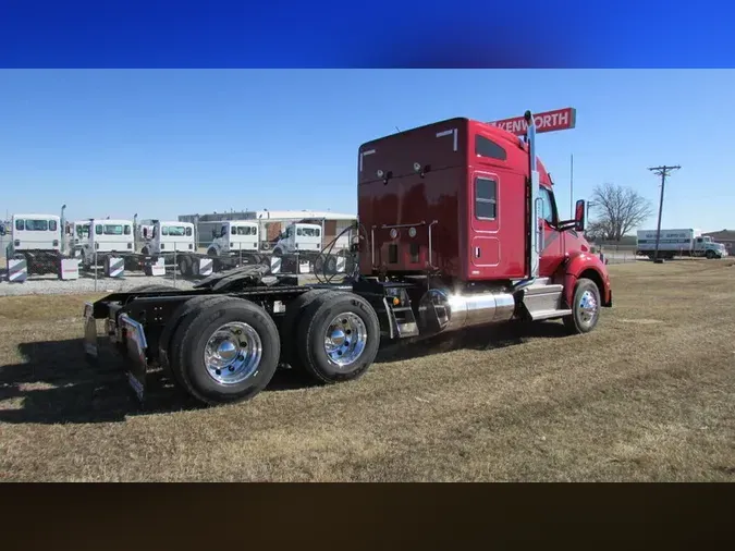 2026 Kenworth T880