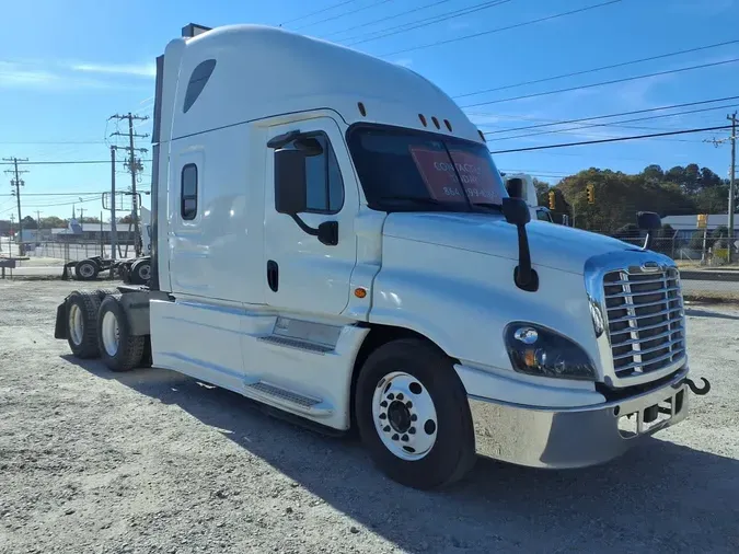 2017 FREIGHTLINER/MERCEDES CASCADIA 125