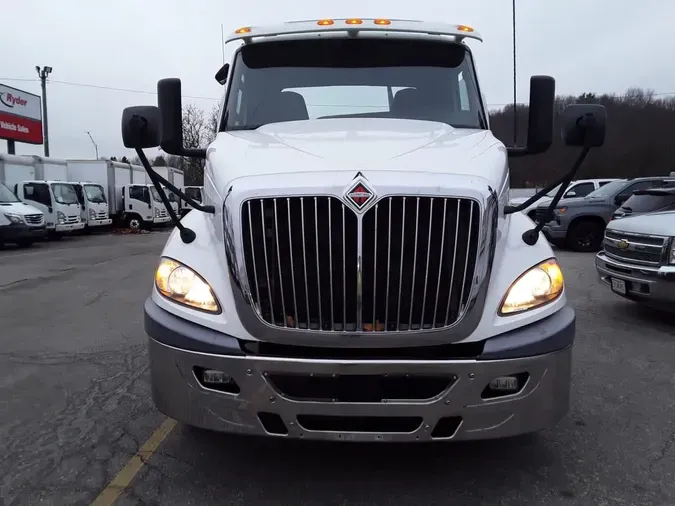 2019 NAVISTAR INTERNATIONAL RH613 DAYCAB S/A