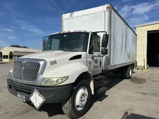 2003 INTERNATIONAL DURASTAR 4300