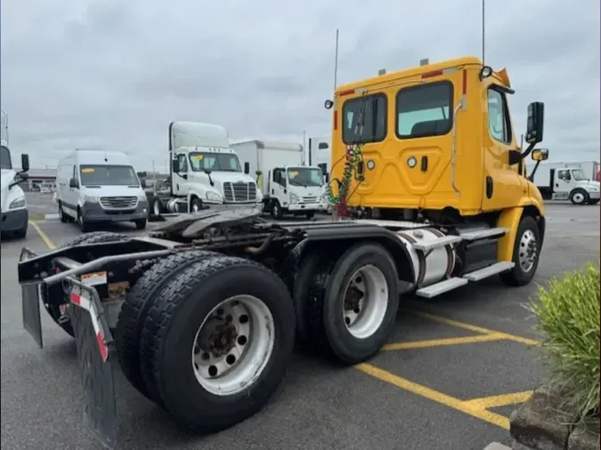2018 FREIGHTLINER CASCADIA 113
