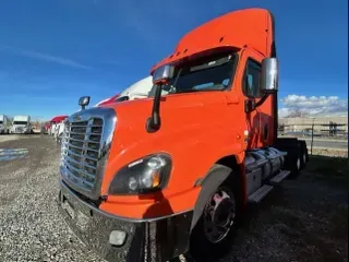 2018 FREIGHTLINER/MERCEDES CASCADIA 125