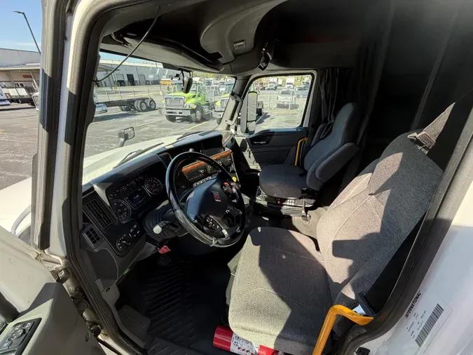 2022 International LT625