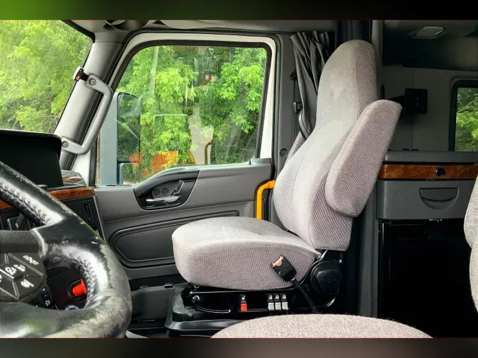 2021 INT LT625 6x4