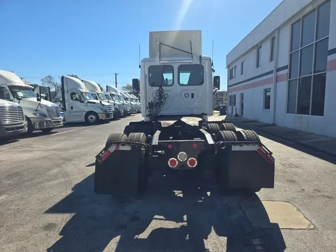 2019 FREIGHTLINER/MERCEDES CASCADIA 125