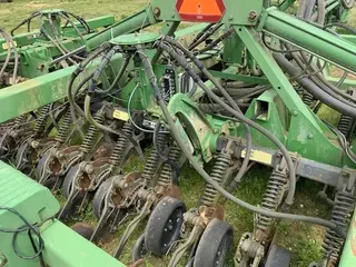 2005 John Deere 1890