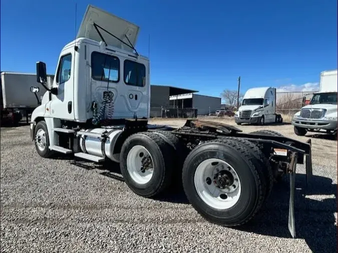 2018 FREIGHTLINER/MERCEDES CASCADIA 125