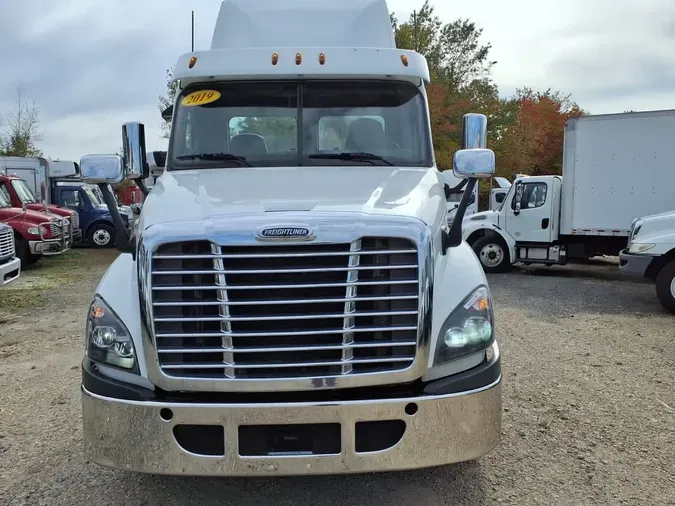 2019 FREIGHTLINER/MERCEDES CASCADIA 125