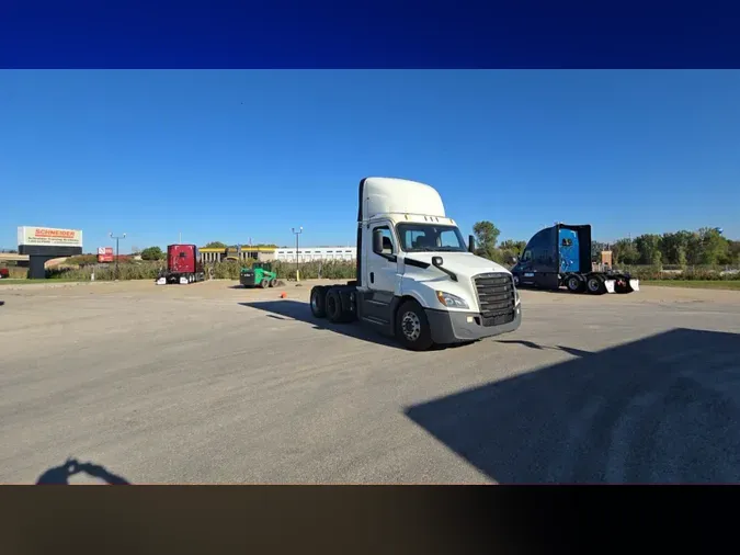 2020 Freightliner Cascadia 1264453f9871f0f18792f0b86e1a0d53326