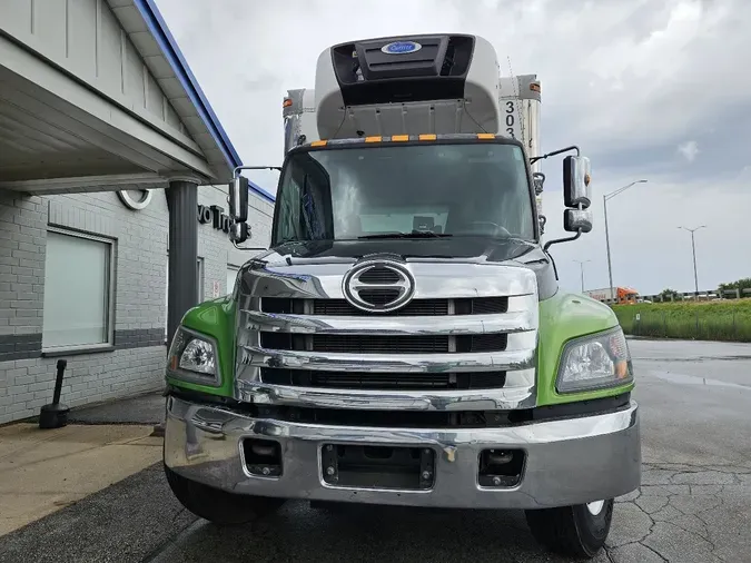 2017 HINO 338 Reefer