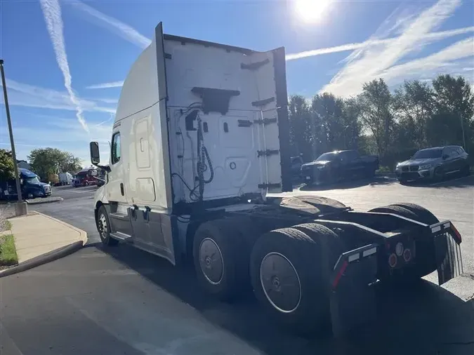 2019 FREIGHTLINER CA126