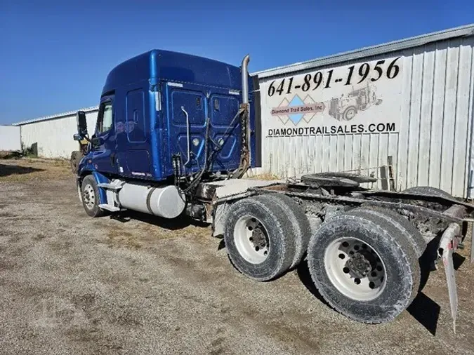 2018 FREIGHTLINER CASCADIA 113