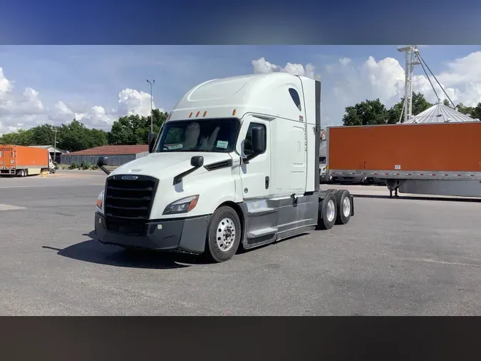 2022 Freightliner Cascadia 126